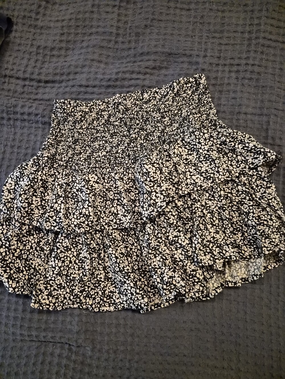 Floral Tiered Ruffle Mini Skirt - Black & Tan